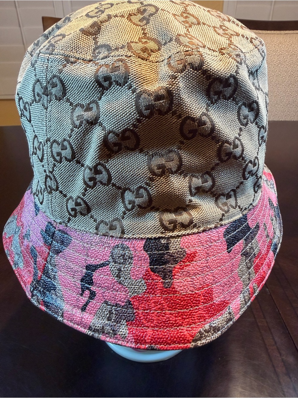 New Authentic Gucci GG Supreme Logo Pink Camo Bucket Hat Tan Size XL - Picture 12 of 16